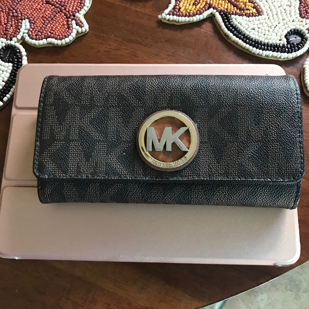 Brown Michael Kors wallet
